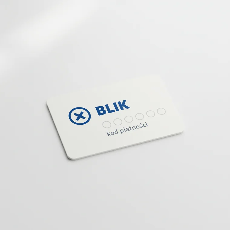 Panel WooCommerce z listą zamówień i ustawieniami płatności, ilustrujący decyzję, kiedy wyłączyć płatność przelewem tradycyjnym w sklepie